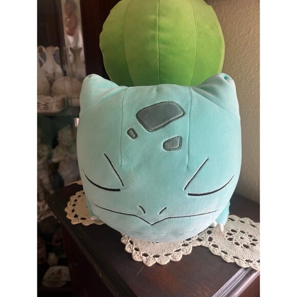 Sleeping Pokémon Bulbasaur Large - Picture 2 of 5